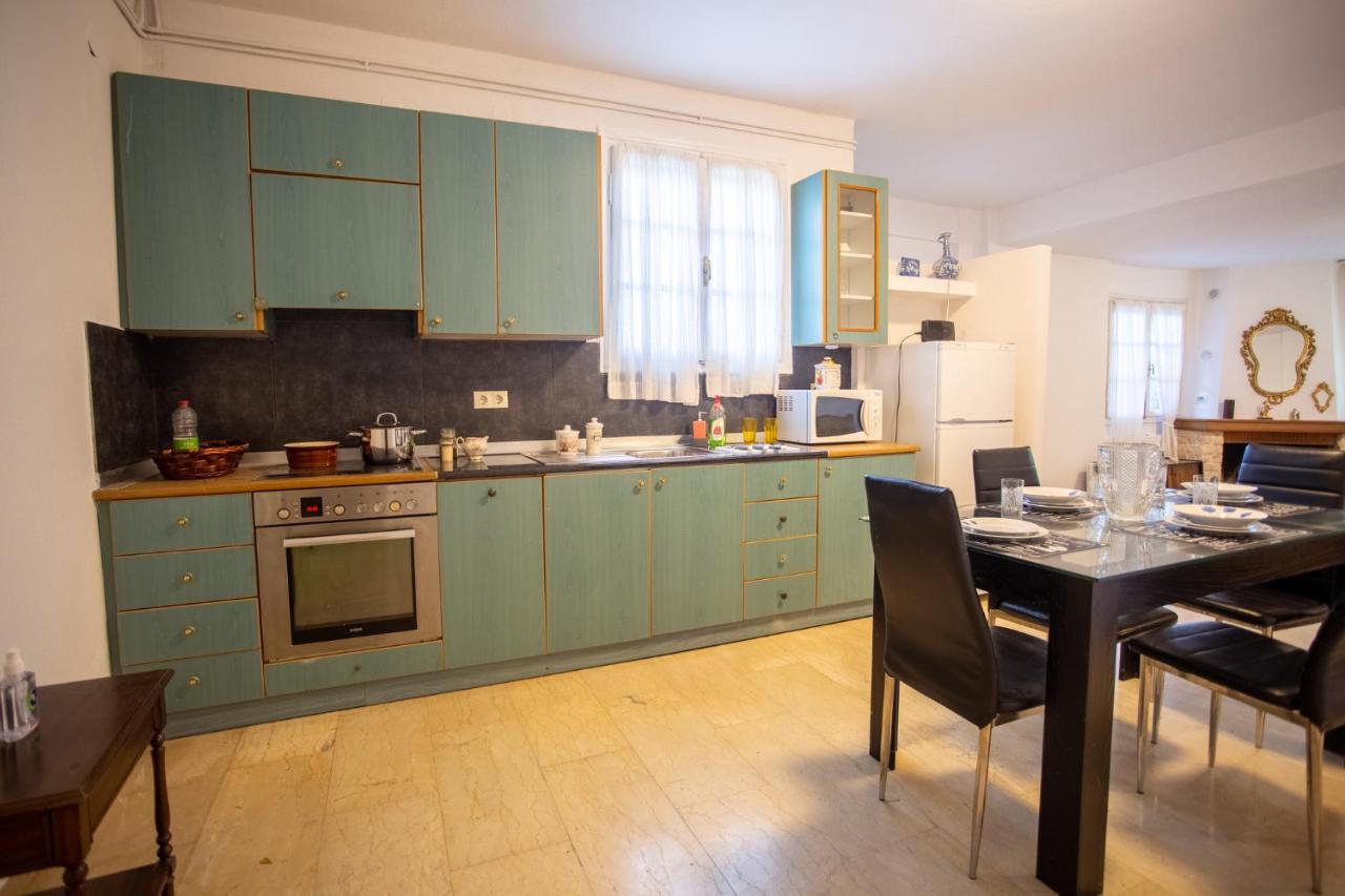 Traditional Villa Appartment With Garden, Also For Gatherings ,15 Minutes From Thessaloniki Airport Kültér fotó